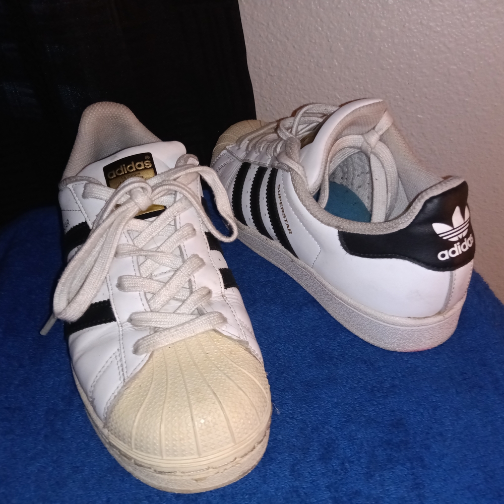 Classic Adidas's Shell Toe Superstar Sneakers.  Cloud White Core Black
